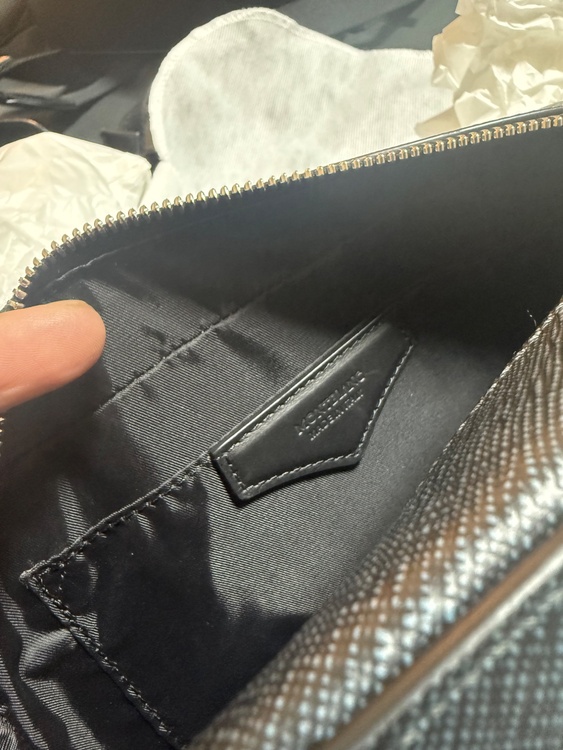 サルトリアル クラッチ MONTBLANC（ブランド財布・小物）の商品画像 - 査定依頼日：2026年1月3日 - 最高査定価格：100,000円