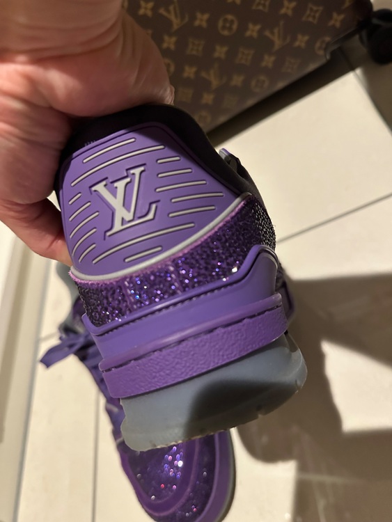 スニーカー（古着・ファッション）の商品画像 - 査定依頼日：2025年10月21日 - 最高査定価格：100,000円