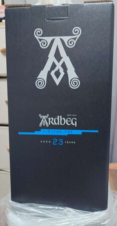 ウイスキー アードベッグ （お酒）の商品画像 - 査定依頼日：2025年1月10日 - 最高査定価格：85,000円