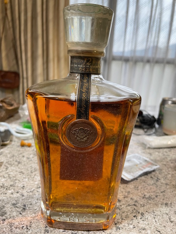 サントリーCREST12YEARS（お酒）の商品画像 - 査定依頼日：2026年2月6日 - 最高査定価格：2,000円