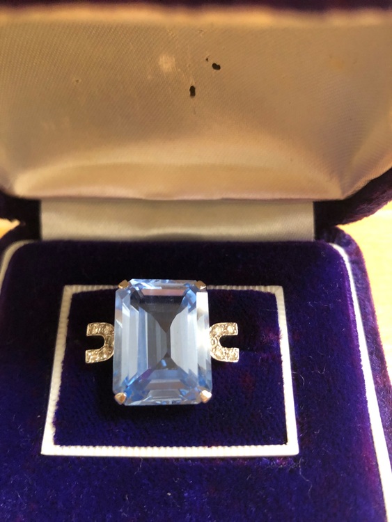 アクアマリン　指輪（宝石）の商品画像 - 査定依頼日：2025年7月22日 - 最高査定価格：99,999,999円