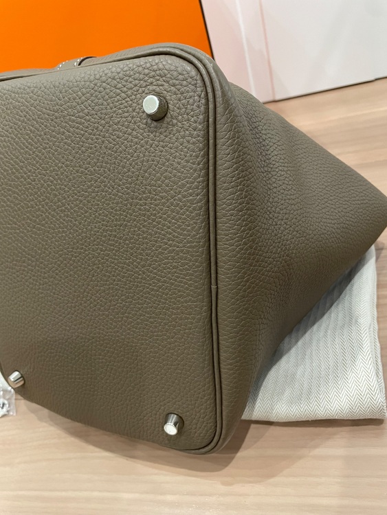 ピコタン（ブランドバッグ）の商品画像 - 査定依頼日：2025年10月8日 - 最高査定価格：450,000円