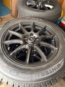 17インチスタッドレスホイルタイヤ（カー用品）の商品画像 - 査定依頼日：2026年3月5日 - 最高査定価格：5,000円