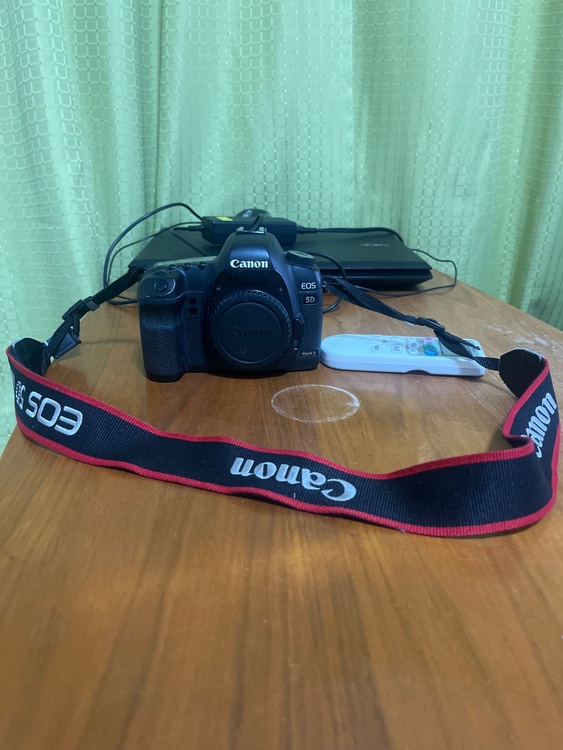 eos5d（カメラ）の商品画像 - 査定依頼日：2026年3月23日 - 最高査定価格：12,100円