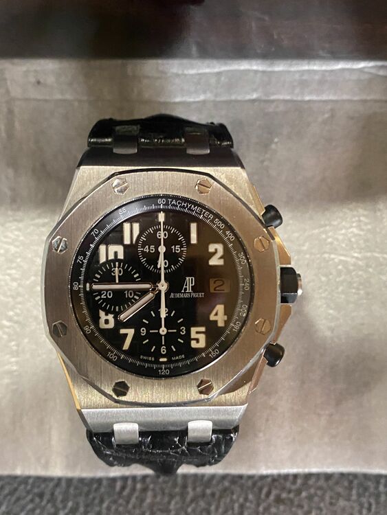 オーデマピゲ ロイヤルオークオフショア  25721st.oo.1000st.08.a（高級時計）の商品画像 - 査定依頼日：2025年6月28日 - 最高査定価格：3,050,000円