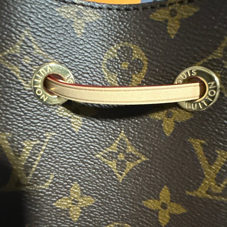 ネオノエbb（ブランドバッグ）の商品画像 - 査定依頼日：2025年4月21日 - 最高査定価格：250,000円