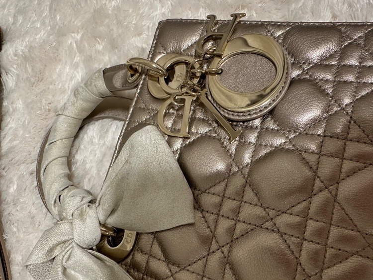 ディオール  （ブランドバッグ）の商品画像 - 査定依頼日：2026年2月15日 - 最高査定価格：400,000円