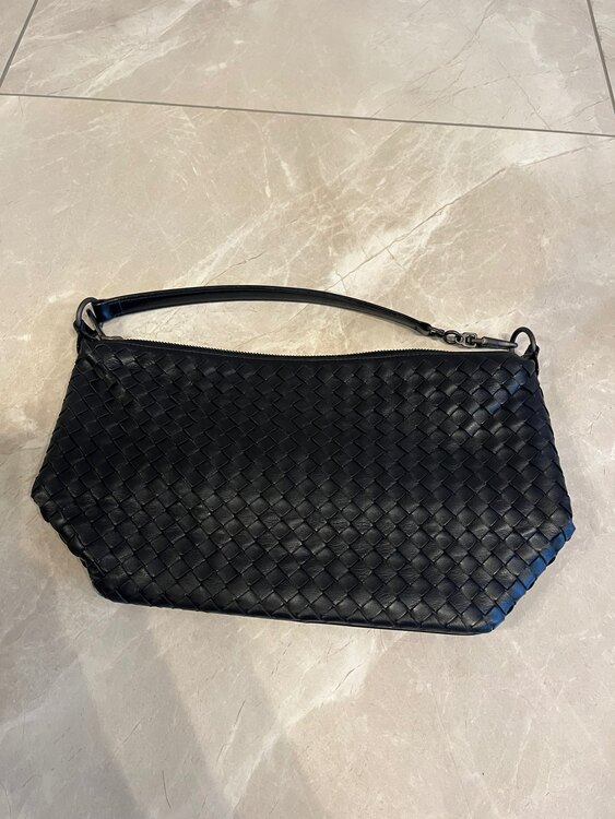 バック（ブランドバッグ）の商品画像 - 査定依頼日：2025年2月7日 - 最高査定価格：80,000円