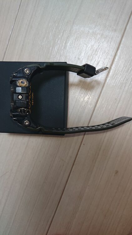 GWG-100（高級時計）の商品画像 - 査定依頼日：2025年6月13日 - 最高査定価格：8,500円