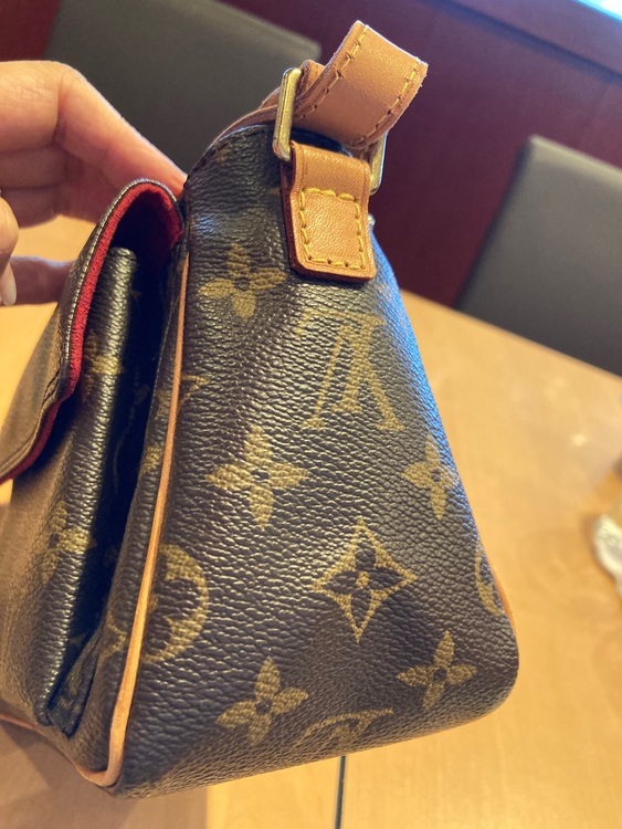 ミニショルダーバッグ（ブランドバッグ）の商品画像 - 査定依頼日：2022年8月2日 - 最高査定価格：87,000円