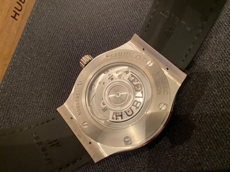 HUBLOTクラシックフュージョン（高級時計）の商品画像 - 査定依頼日：2025年9月5日 - 最高査定価格：550,000円