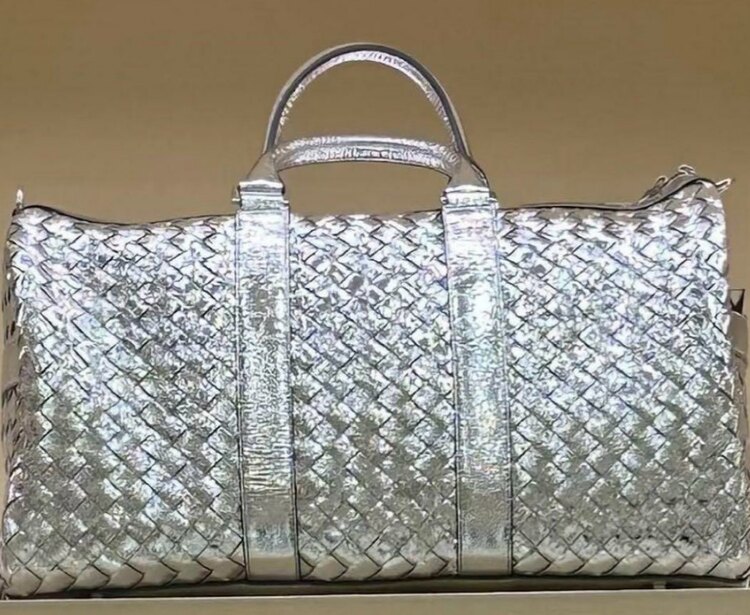 ボッテガ・ヴェネタ  （ブランドバッグ）の商品画像 - 査定依頼日：2025年5月18日 - 最高査定価格：280,000円