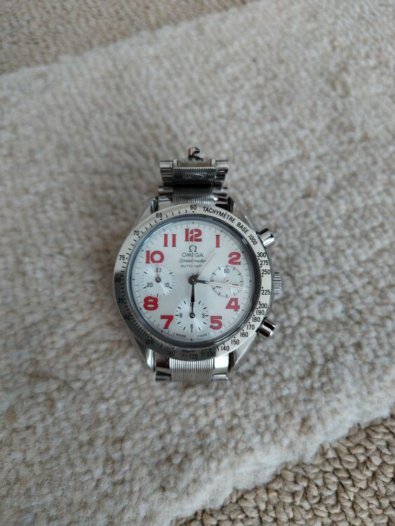 オメガ スピードマスター 8334.79.40（高級時計）の商品画像 - 査定依頼日：2026年3月31日 - 最高査定価格：340,000円