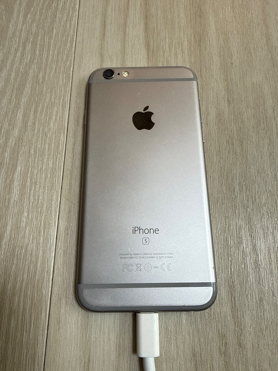iPhone6S 128GB 画面割れ有り （スマホ）の商品画像 - 査定依頼日：2026年4月5日 - 最高査定価格：1,000円