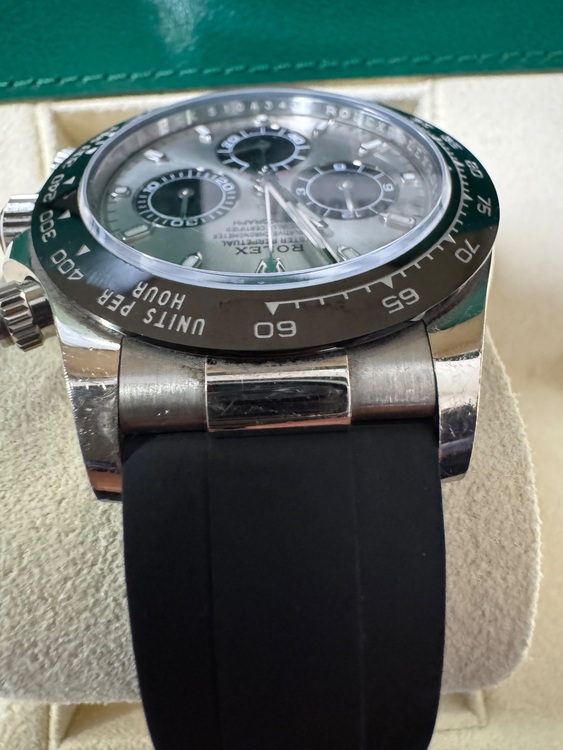 ロレックス デイトナ 116519l（高級時計）の商品画像 - 査定依頼日：2025年10月19日 - 最高査定価格：6,100,000円