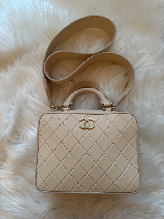 CHANEL 2WAY ハンドバッグ（ブランドバッグ）の商品画像 - 査定依頼日：2026年6月26日 - 最高査定価格：200,000円