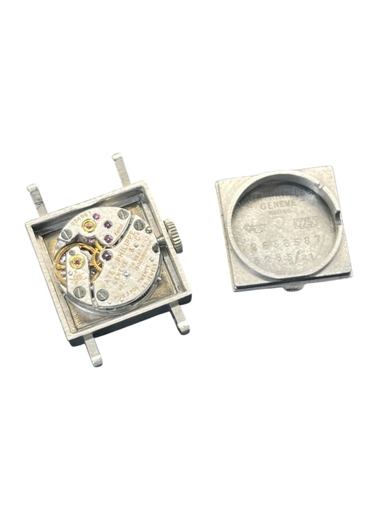 PATEK PHILIPPE パテックフィリップ スクエア ホワイトゴールド（高級時計）の商品画像 - 査定依頼日：2026年1月25日 - 最高査定価格：1,450,000円