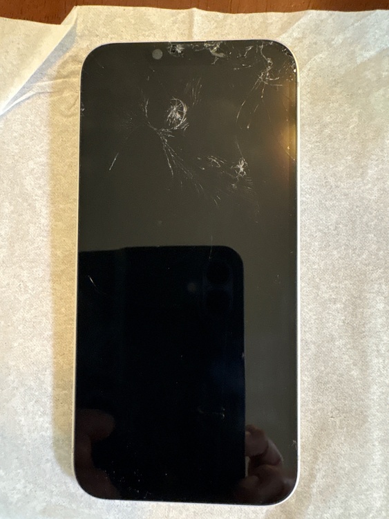 iPhone 14 128GB SIMフリー（スマホ）の商品画像 - 査定依頼日：2026年4月16日 - 最高査定価格：28,000円