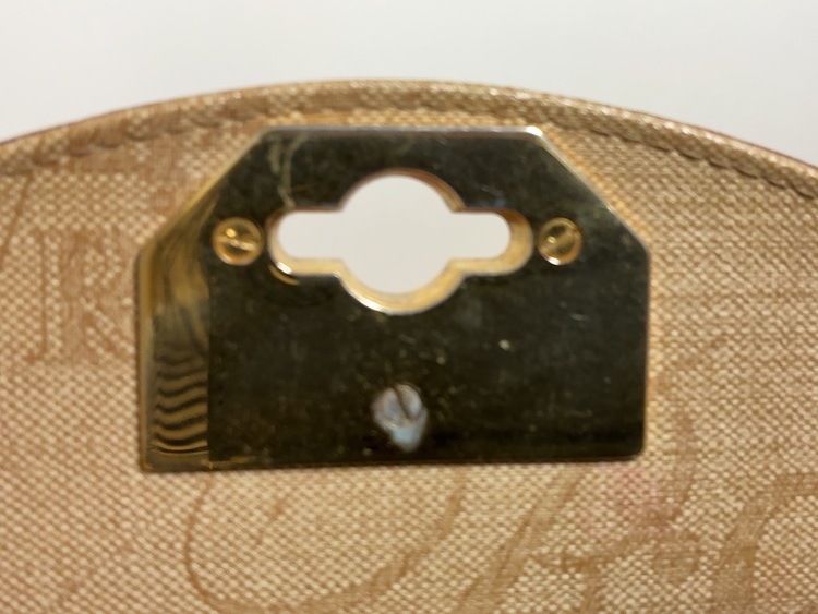 NINARICH ショルダーバッグ（ブランドバッグ）の商品画像 - 査定依頼日：2025年12月2日 - 最高査定価格：500円