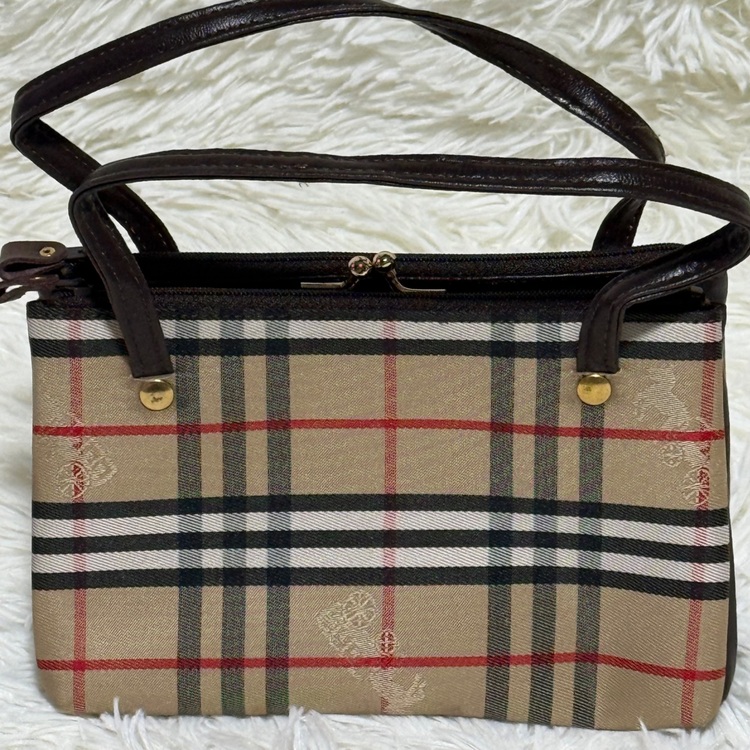その他 バーバリー （ブランドバッグ）の商品画像 - 査定依頼日：2025年10月28日 - 最高査定価格：6,000円