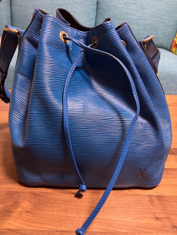 ルイヴィトン エピ （ブランドバッグ）の商品画像 - 査定依頼日：2026年1月26日 - 最高査定価格：40,000円