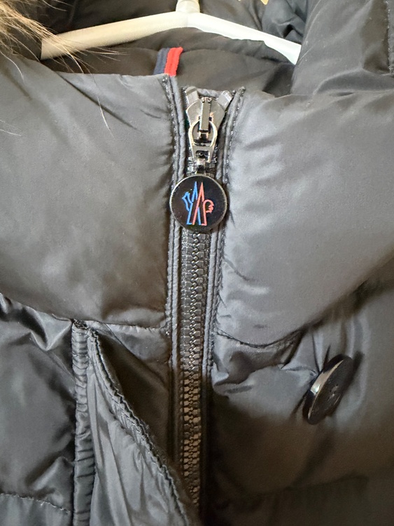 モンクレール　ロングダウン（古着・ファッション）の商品画像 - 査定依頼日：2026年1月13日 - 最高査定価格：25,000円