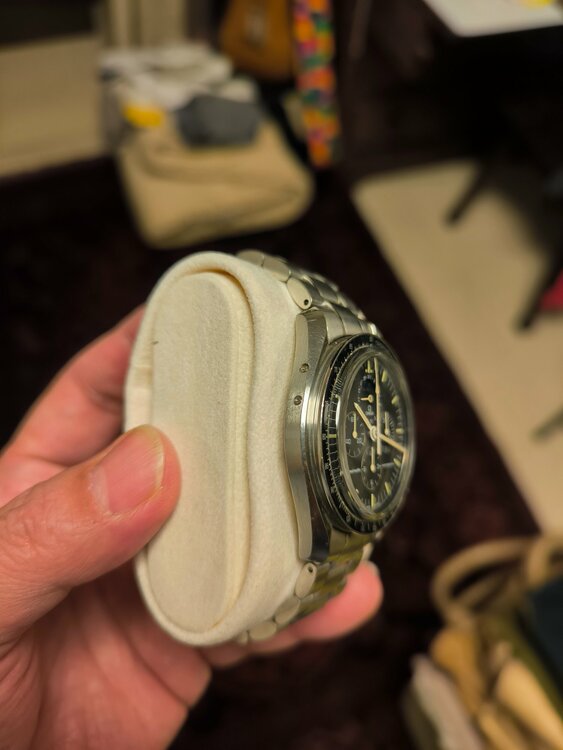 オメガ スピードマスター 3576.50（高級時計）の商品画像 - 査定依頼日：2025年12月22日 - 最高査定価格：800,000円