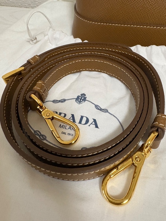 プラダ  （ブランドバッグ）の商品画像 - 査定依頼日：2025年12月9日 - 最高査定価格：125,000円