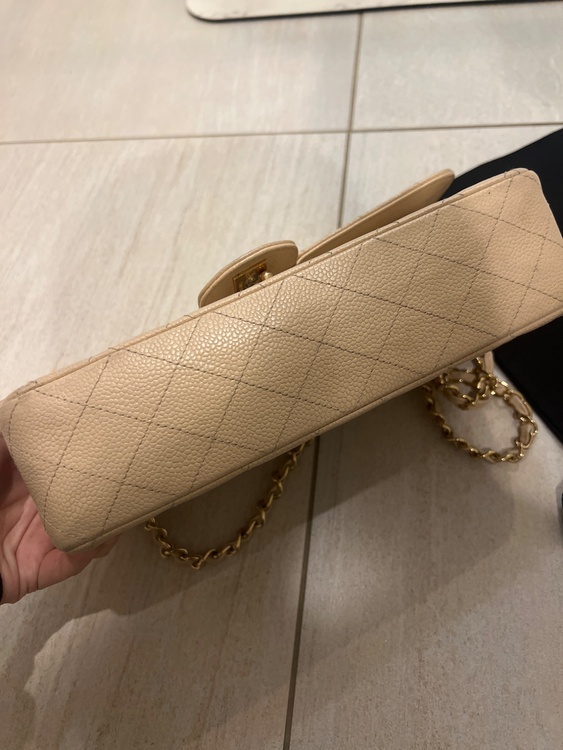 マトラッセキャビアスキンベージュ（ブランドバッグ）の商品画像 - 査定依頼日：2026年1月27日 - 最高査定価格：820,000円