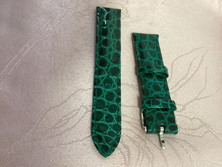 ショパール ハッピースポーツ 858（高級時計）の商品画像 - 査定依頼日：2025年4月25日 - 最高査定価格：780,000円