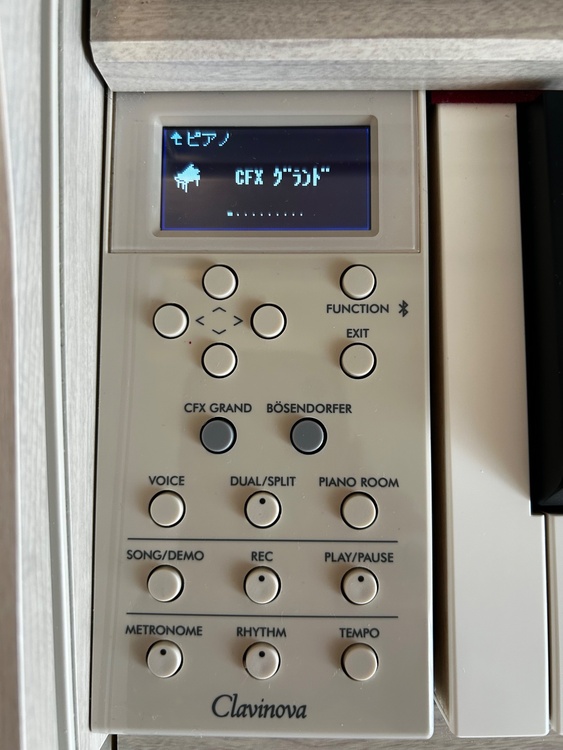 CLP-745（ピアノ・楽器・PA機材）の商品画像 - 査定依頼日：2026年2月22日 - 最高査定価格：5,000円