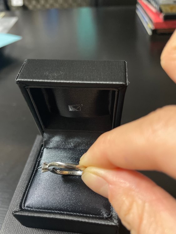 ラザールダイヤモンド　婚約指輪（金・貴金属）の商品画像 - 査定依頼日：2023年1月30日 - 最高査定価格：30,000円