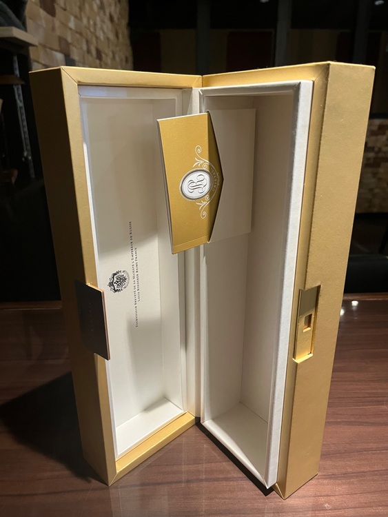 シャンパン ルイ・ロデレール （お酒）の商品画像 - 査定依頼日：2025年8月8日 - 最高査定価格：34,500円