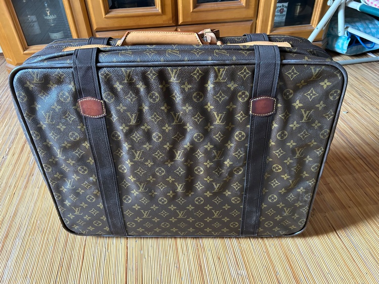 ルイヴィトン モノグラム （ブランドバッグ）の商品画像 - 査定依頼日：2026年3月22日 - 最高査定価格：30,000円