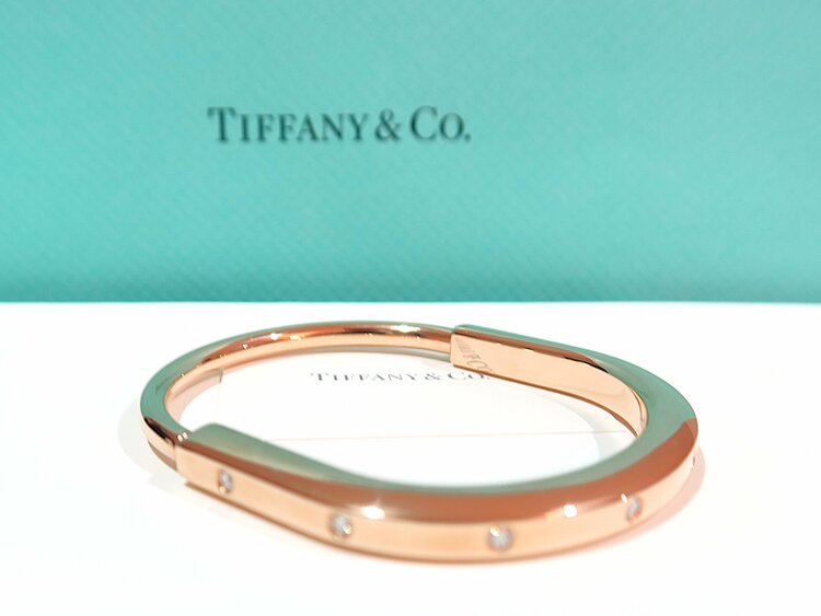 ティファニー ロック ダイヤ0.31ct ＆ 18Kローズゴールドバングル（宝石）の商品画像 - 査定依頼日：2026年10月16日 - 最高査定価格：950,000円
