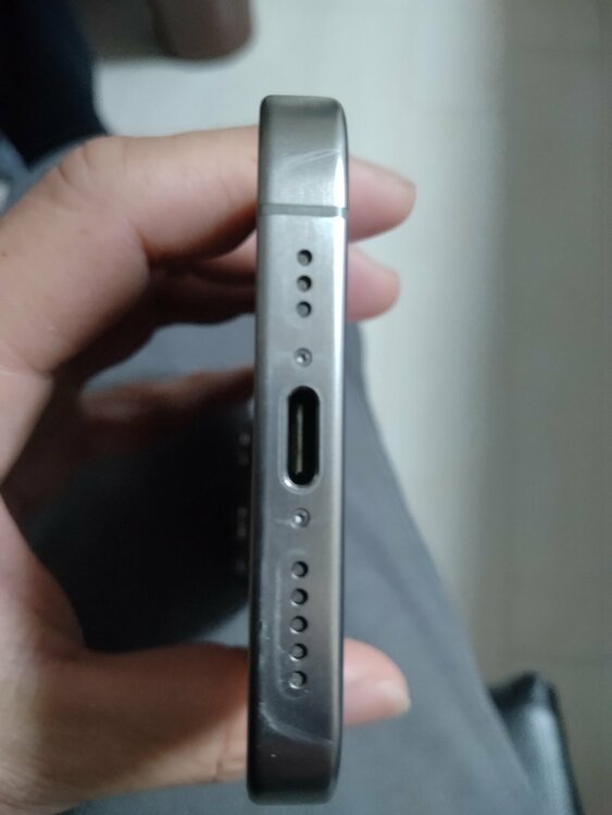 iPhone 15 Pro 128GB SIMフリー（スマホ）の商品画像 - 査定依頼日：2025年12月28日 - 最高査定価格：81,000円