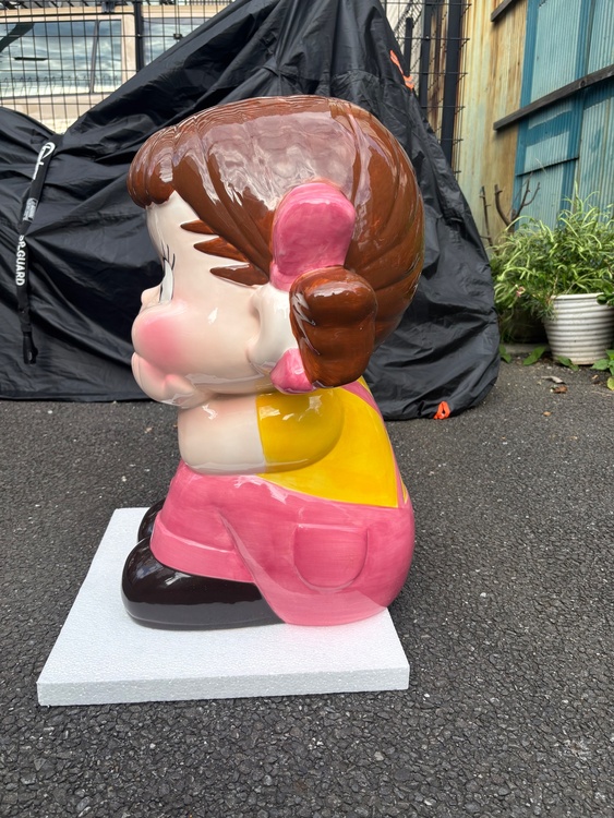 ジャンボぺこちゃん人形（美術品・骨董品）の商品画像 - 査定依頼日：2026年9月23日 - 最高査定価格：100,000円