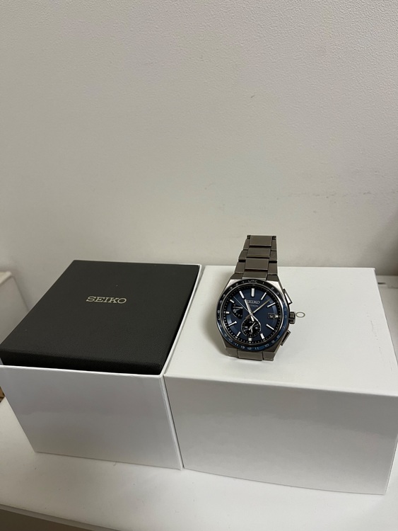 セイコー その他 査定お願いします。 セイコーアストロンあすて SBXY037美品 箱、説明書一式あります。（高級時計）の商品画像 - 査定依頼日：2025年9月12日 - 最高査定価格：50,000円