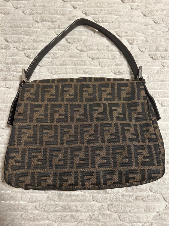 フェンディ  （ブランドバッグ）の商品画像 - 査定依頼日：2026年1月26日 - 最高査定価格：90,000円