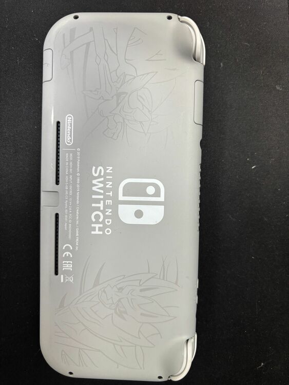 Nintendo Switch Lite ザシアン・ザマゼンタ（ゲーム機本体・ゲームソフト）の商品画像 - 査定依頼日：2025年8月22日 - 最高査定価格：14,000円