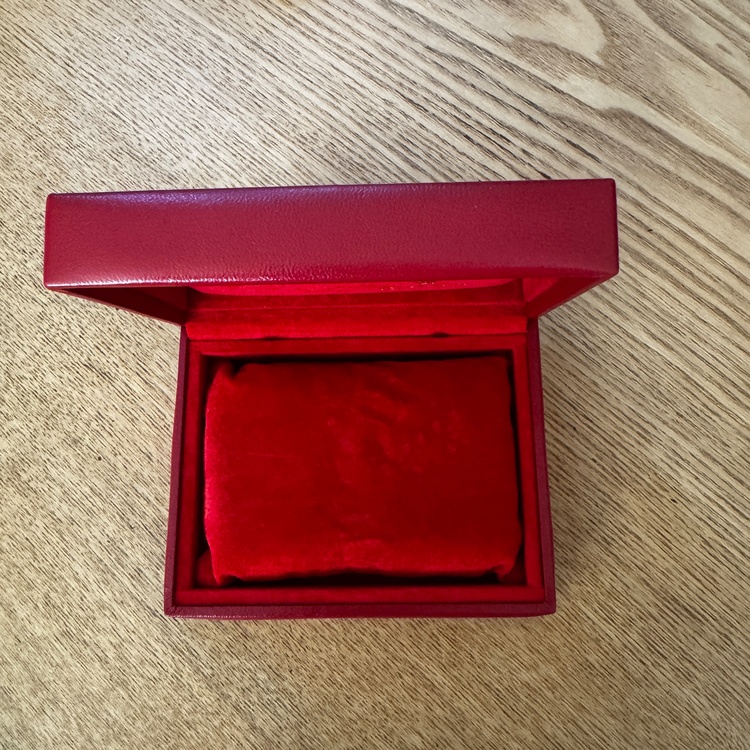 69174 SS WG アイボリー（高級時計）の商品画像 - 査定依頼日：2026年1月11日 - 最高査定価格：800,000円