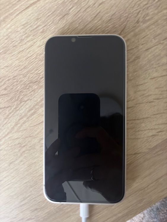 iPhone14 スターライト　（スマホ）の商品画像 - 査定依頼日：2025年11月5日 - 最高査定価格：54,000円