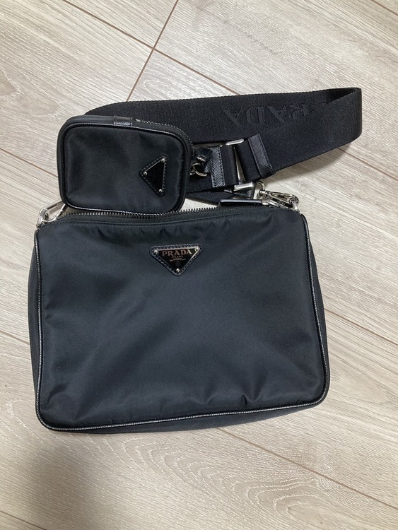 リナイロン　ショルダーバッグ（ブランドバッグ）の商品画像 - 査定依頼日：2025年12月28日 - 最高査定価格：100,000円