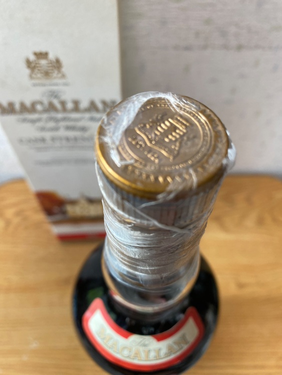 マッカラン10年 カスクストレングス　57.2%（お酒）の商品画像 - 査定依頼日：2025年8月2日 - 最高査定価格：180,000円