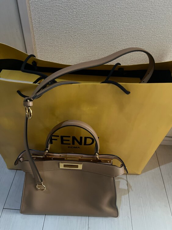 ピーカーブー（ブランドバッグ）の商品画像 - 査定依頼日：2025年2月1日 - 最高査定価格：250,000円