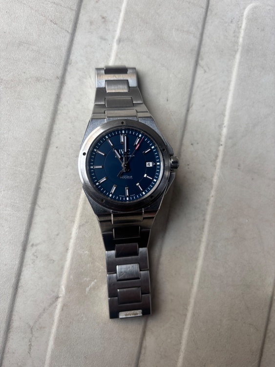 IWC インジュニア IW323909 箱（高級時計）の商品画像 - 査定依頼日：2026年3月8日 - 最高査定価格：850,000円