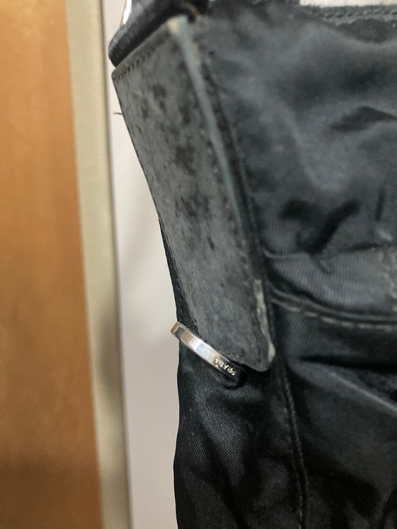 ナイロン斜めバック（ブランドバッグ）の商品画像 - 査定依頼日：2025年12月16日 - 最高査定価格：15,000円