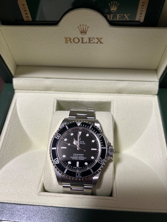 ロレックス サブマリーナー 14060m（高級時計）の商品画像 - 査定依頼日：2026年4月4日 - 最高査定価格：1,550,000円