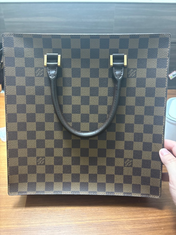 ダミエ　ヴェニス（ブランドバッグ）の商品画像 - 査定依頼日：2026年1月3日 - 最高査定価格：40,000円