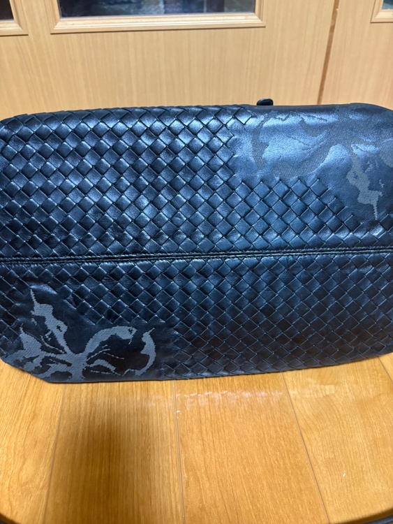 ショルダー付きボストン（ブランドバッグ）の商品画像 - 査定依頼日：2026年8月22日 - 最高査定価格：30,000円